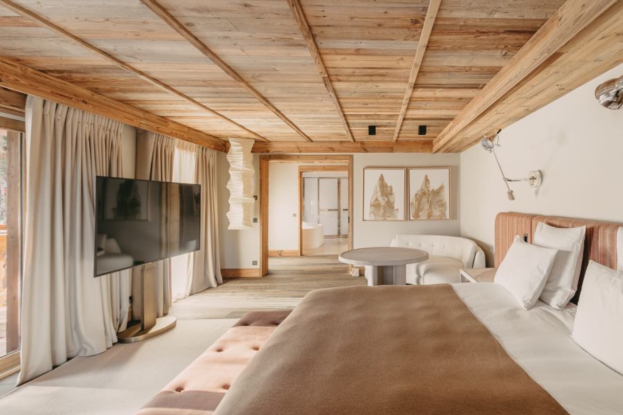 © November Studio pour Lily Of The Valle